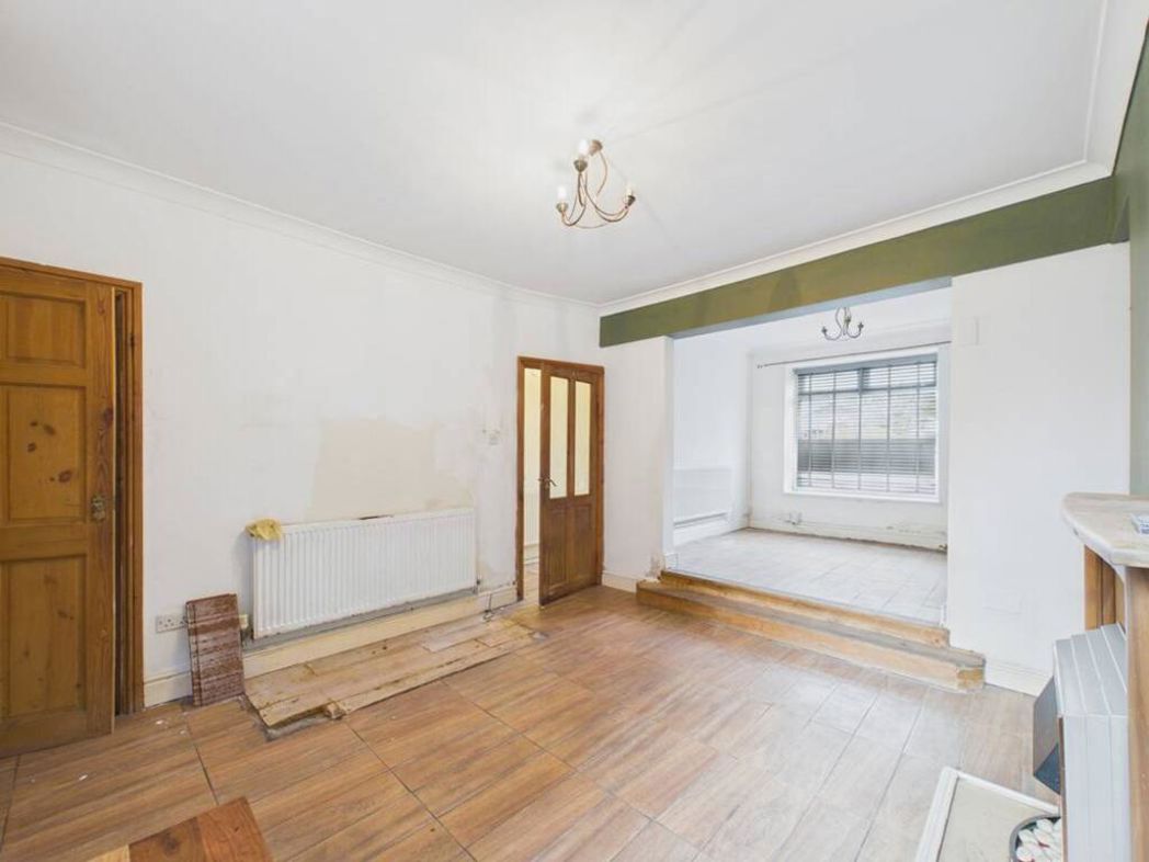 Property image 10 of 33