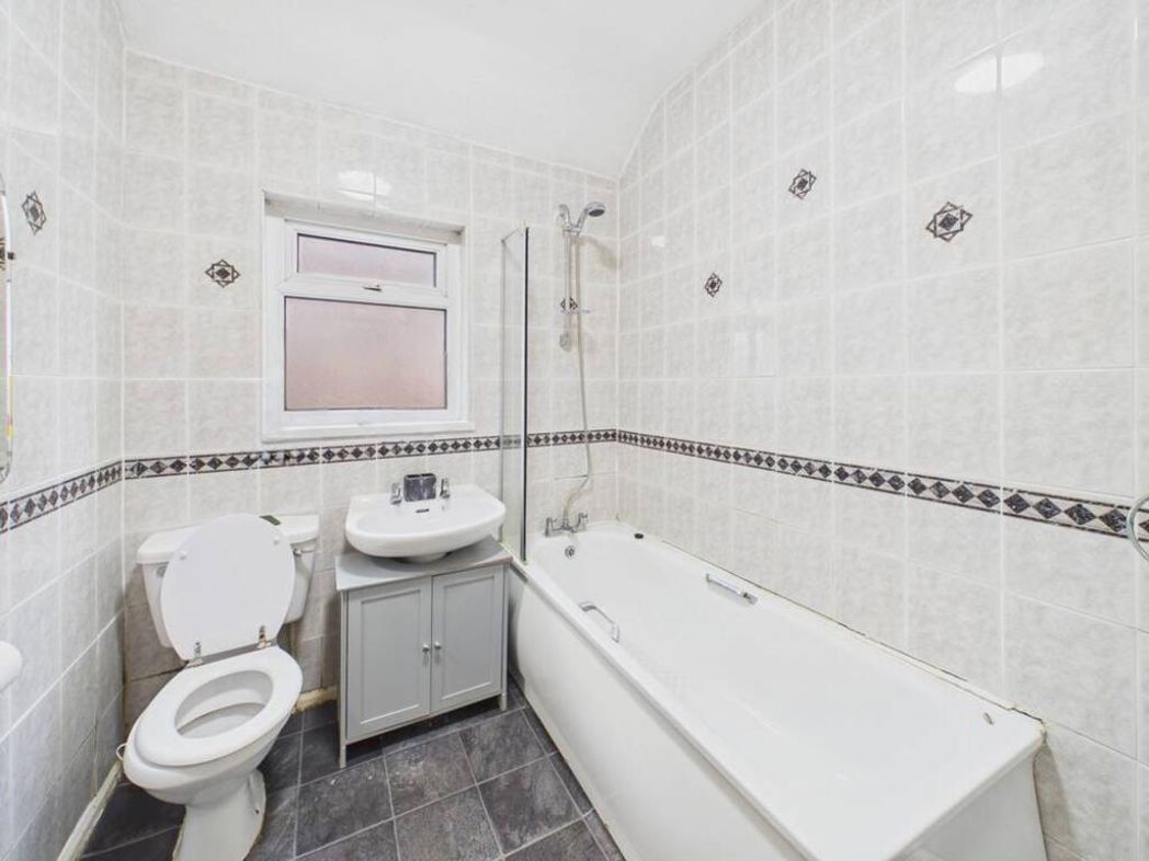 Property image 29 of 33