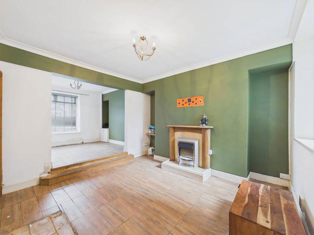 Property image 2 of 33