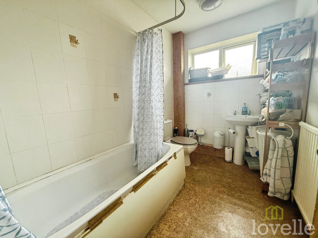 Property image 6 of 7
