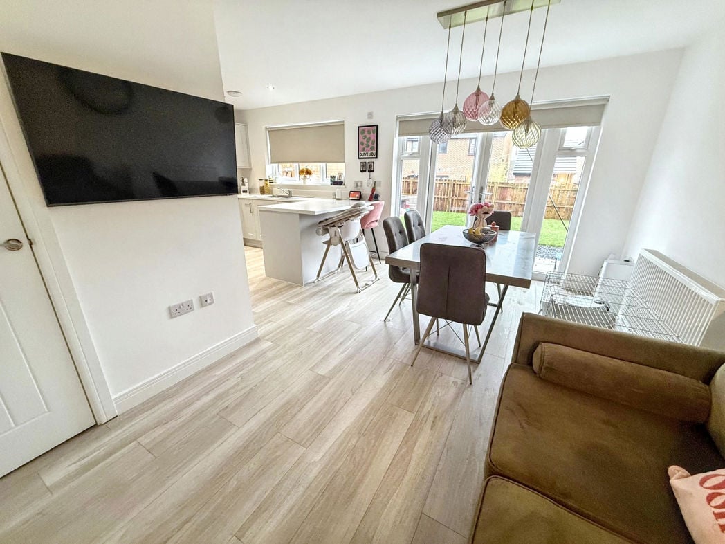 Property image 4 of 21