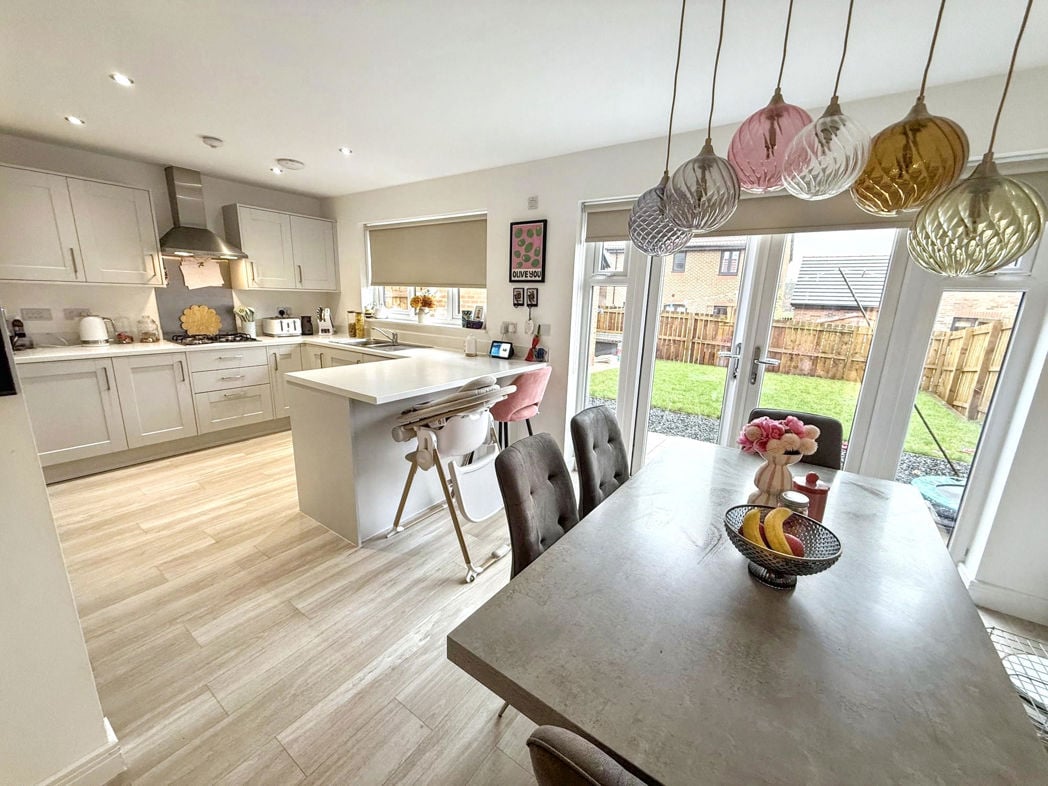 Property image 3 of 21