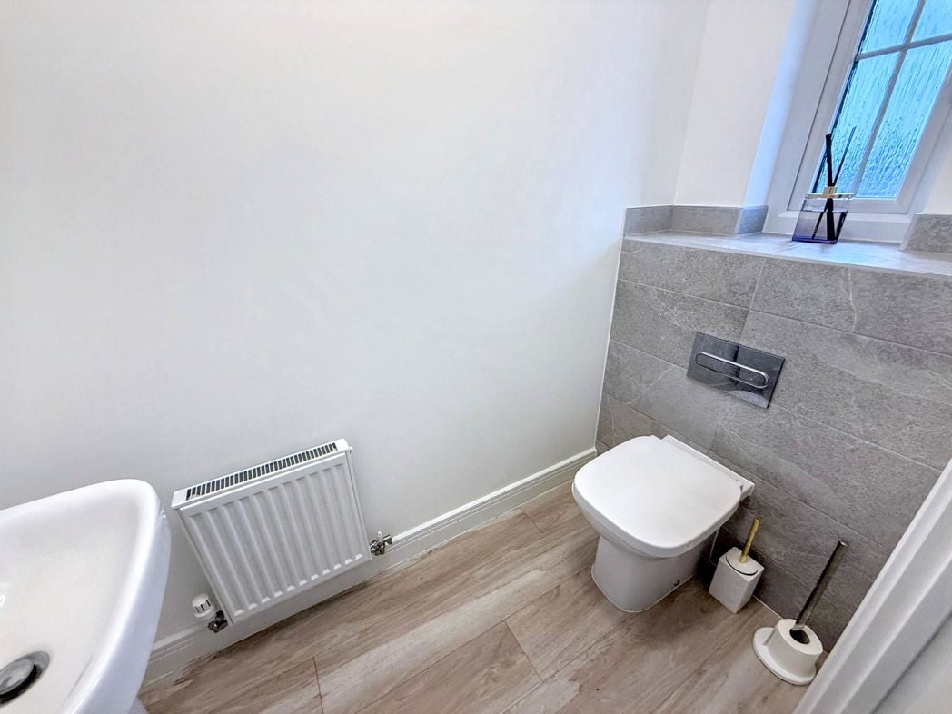 Property image 10 of 21