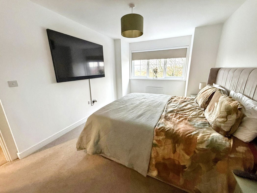 Property image 15 of 21