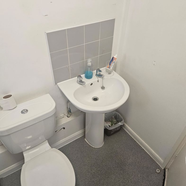 Property image 5 of 7