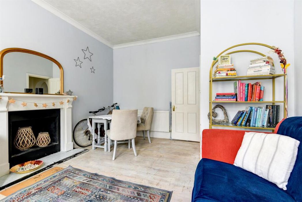 Property image 5 of 17