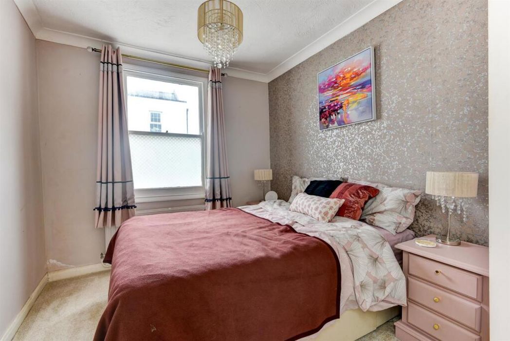 Property image 10 of 17