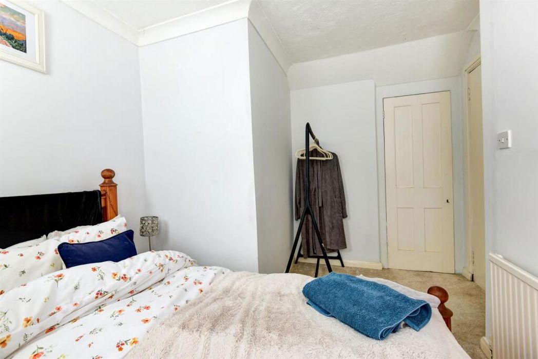 Property image 12 of 17