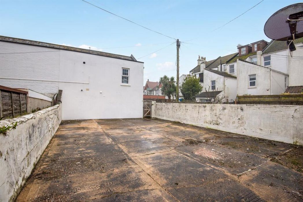Property image 15 of 17