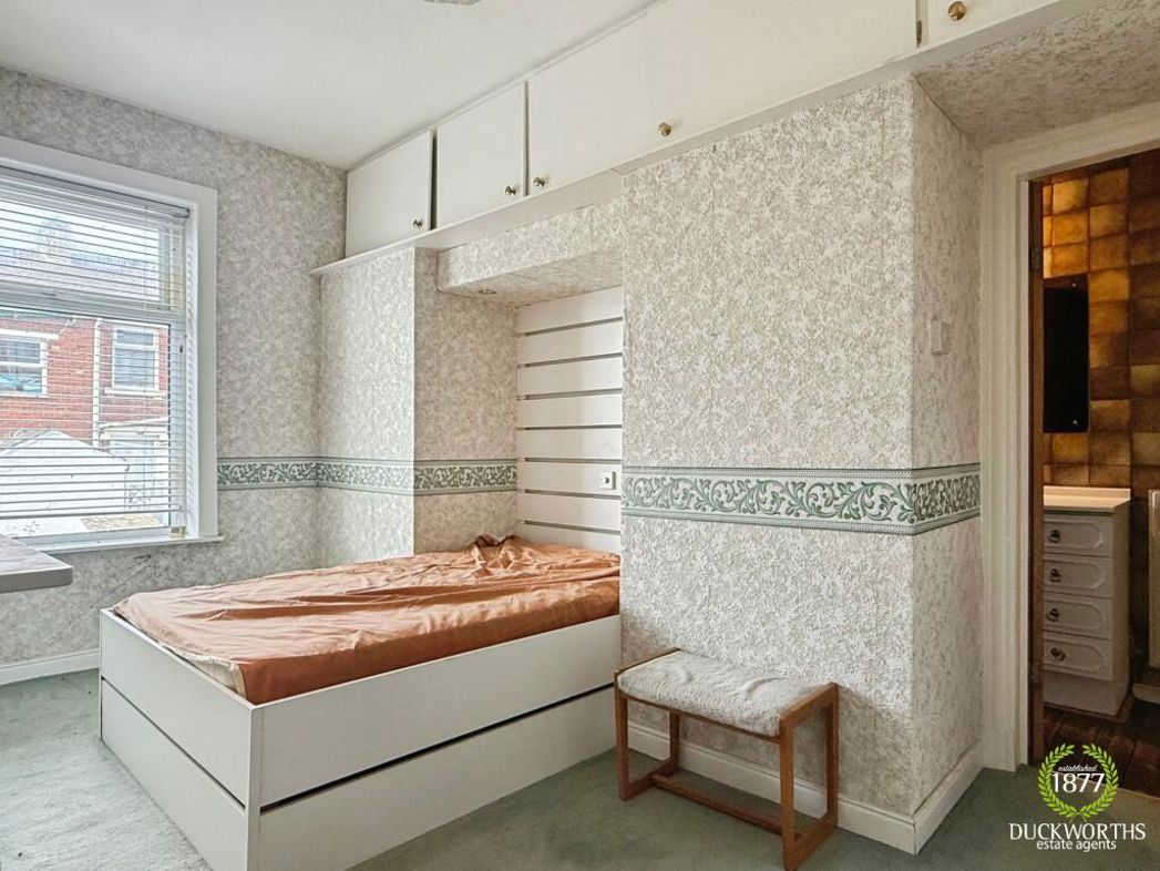 Property image 11 of 16