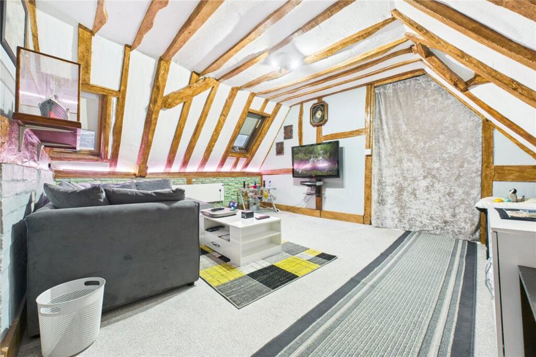 Property image 2 of 13