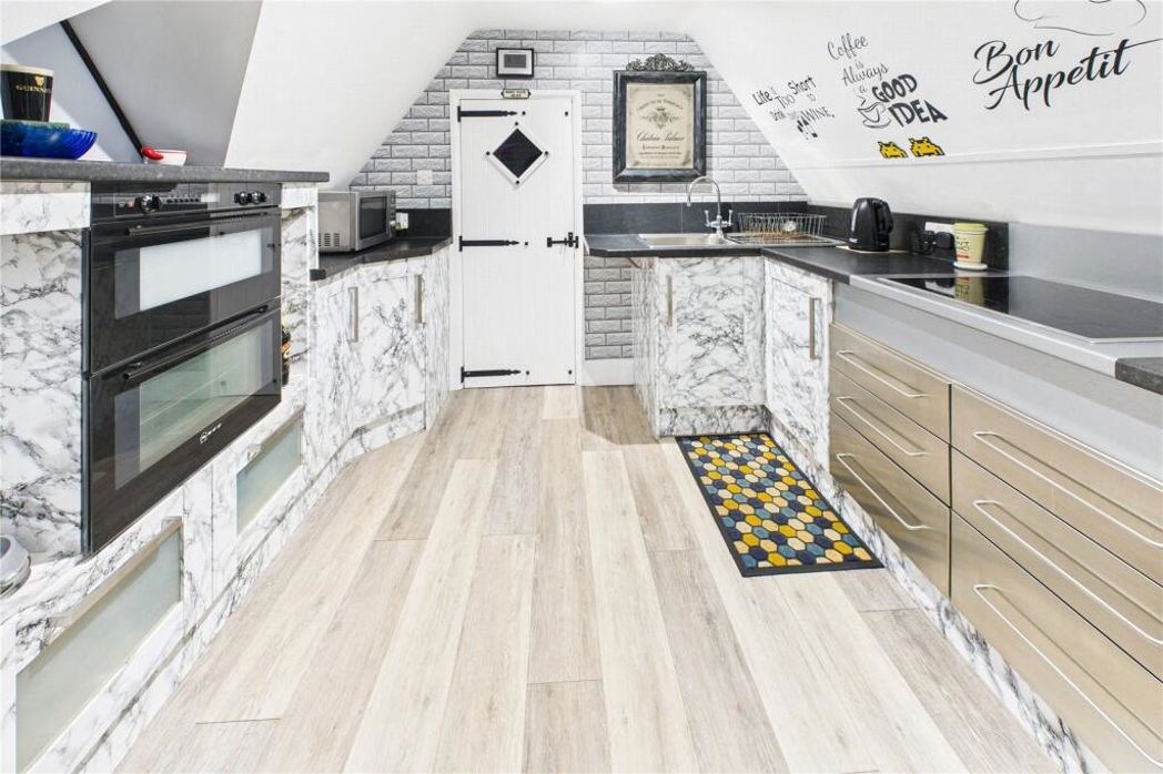 Property image 4 of 13