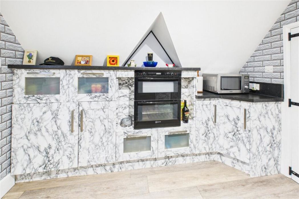 Property image 5 of 13