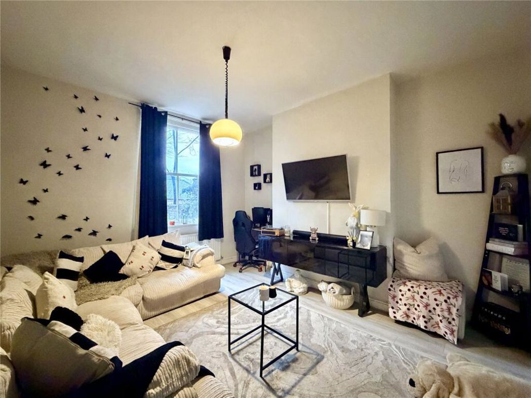 Property image 4 of 11