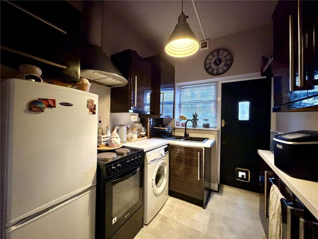 Property image 8 of 11
