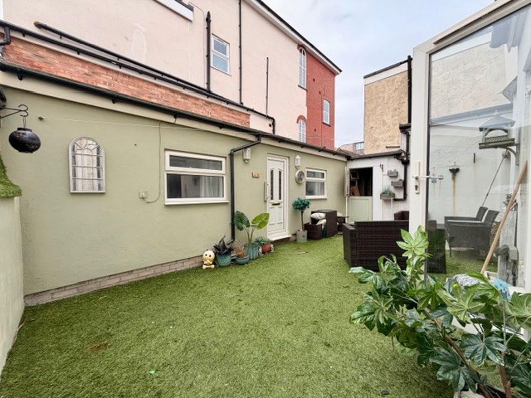 Property image 10 of 39
