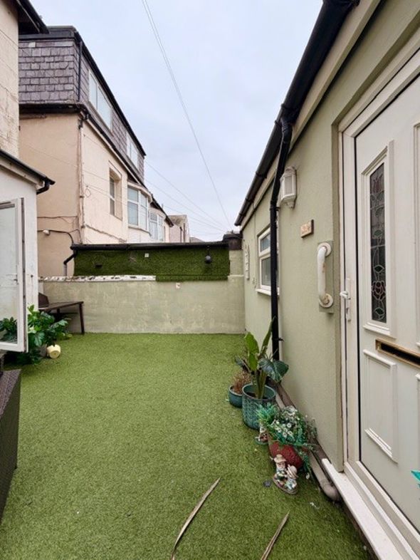 Property image 11 of 39