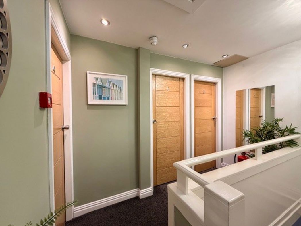 Property image 25 of 39