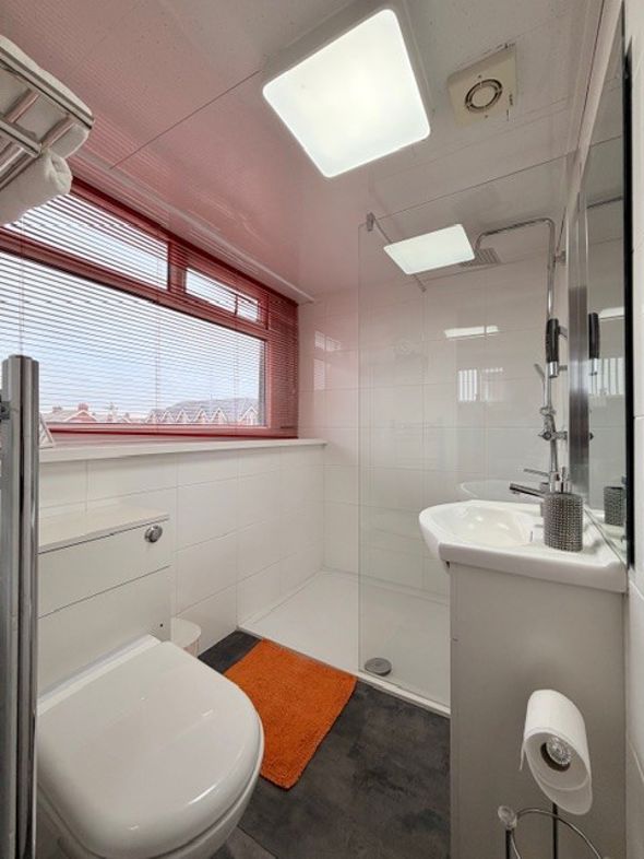 Property image 33 of 39