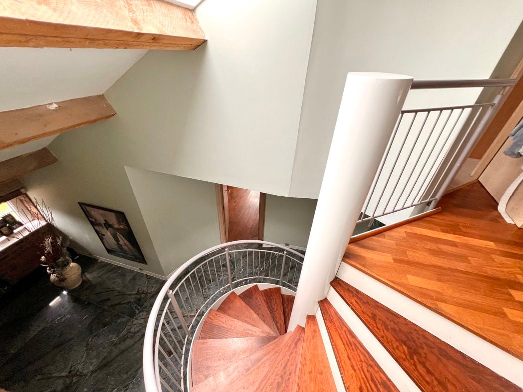 Property image 19 of 32