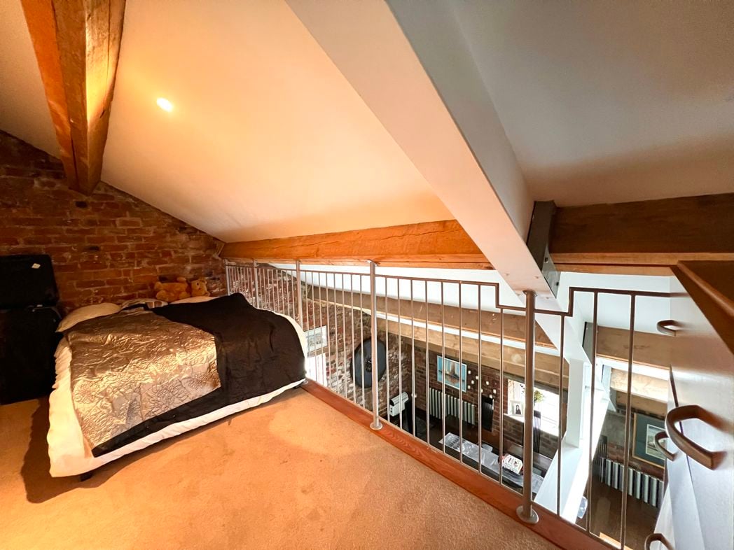 Property image 23 of 32