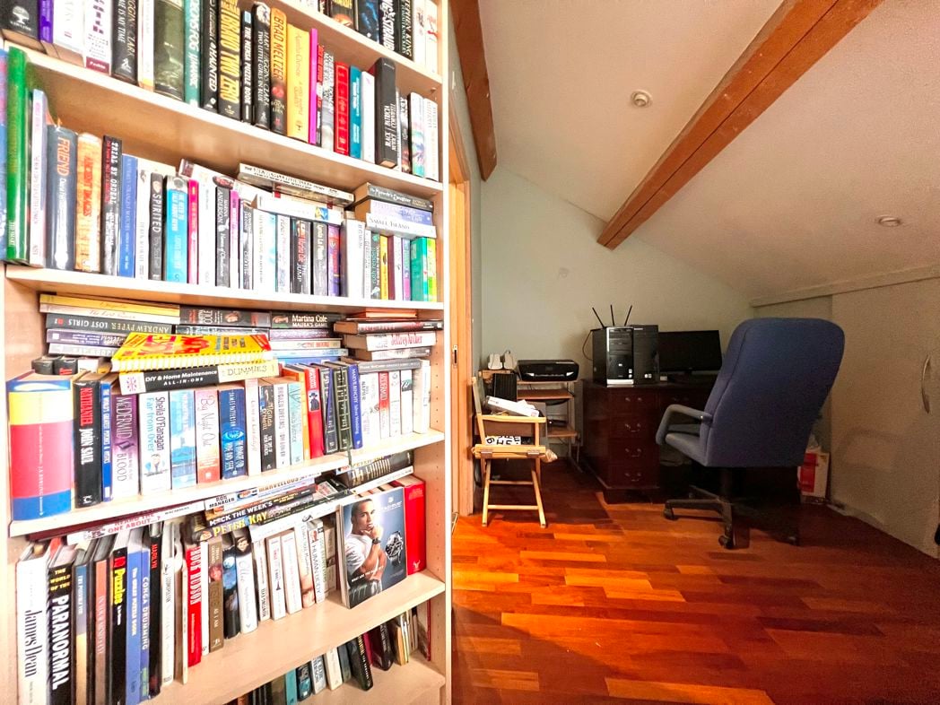 Property image 25 of 32