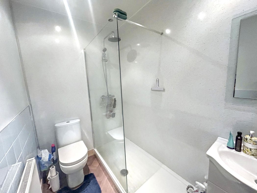 Property image 6 of 7