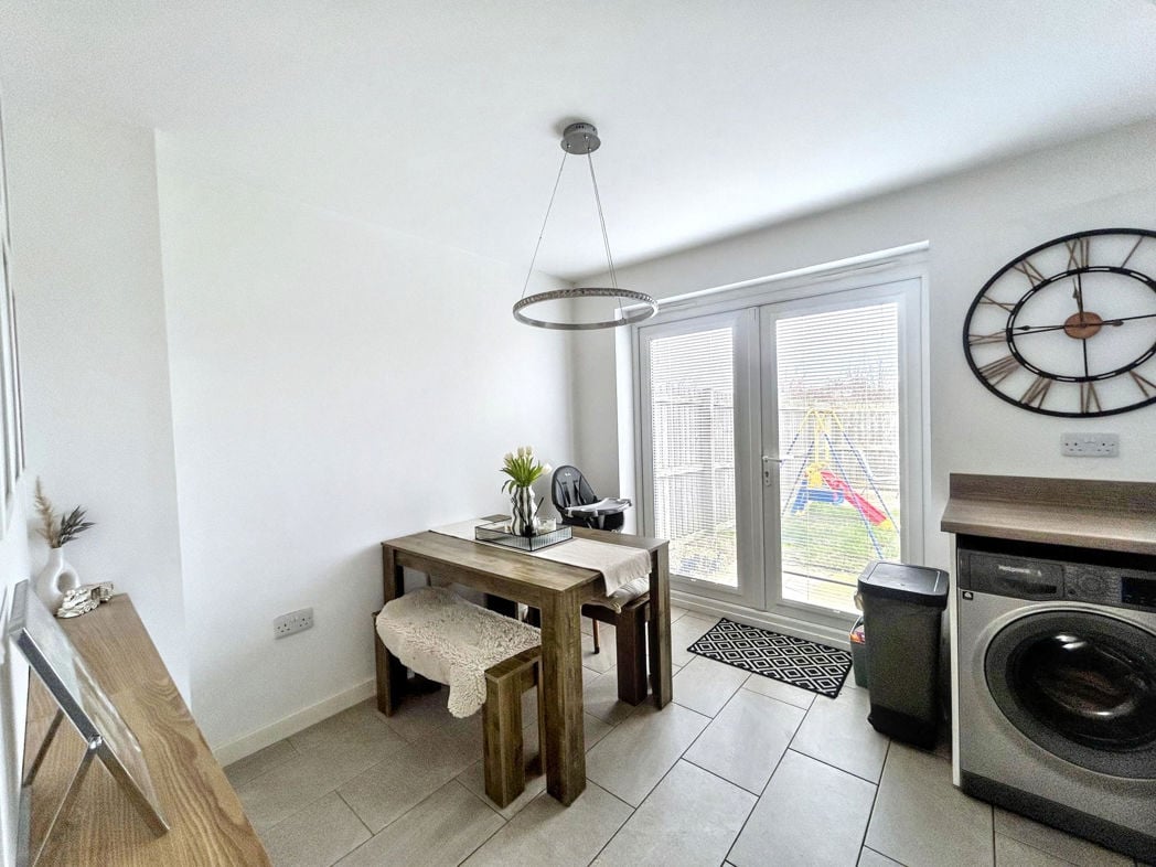 Property image 4 of 15