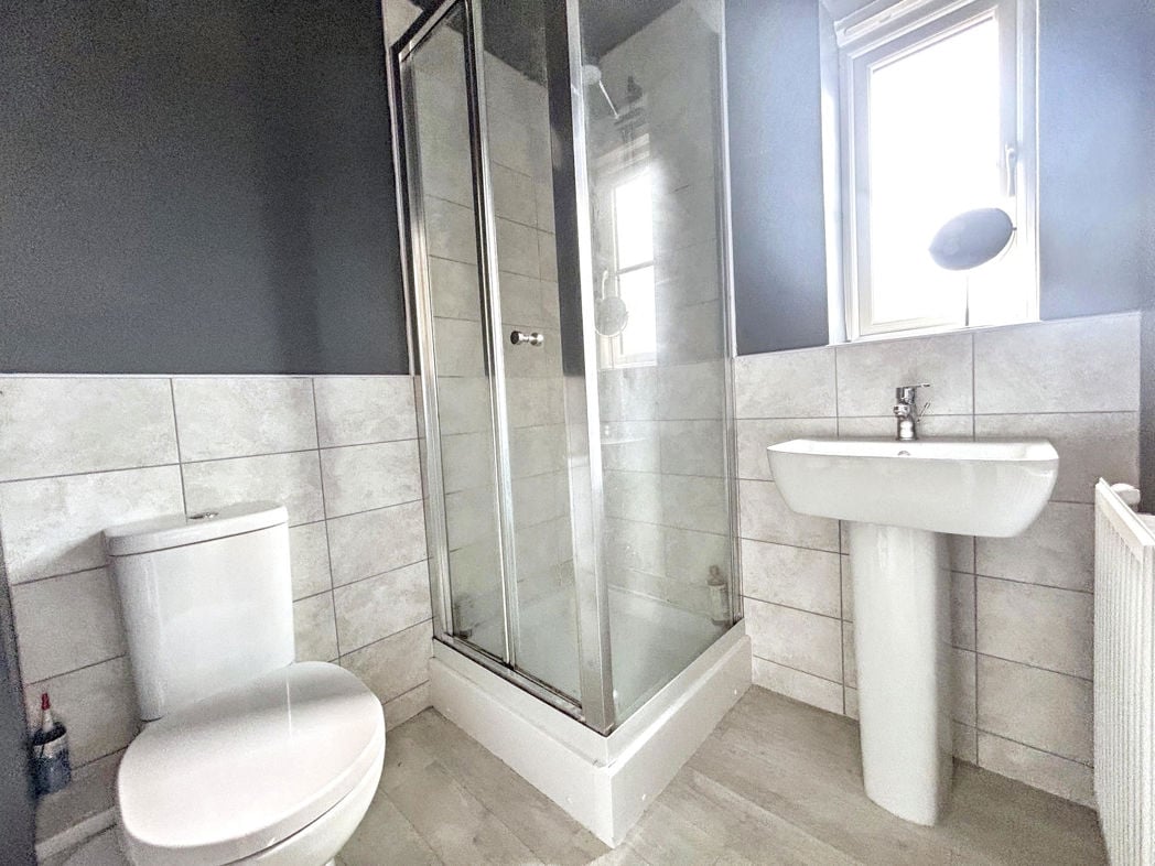 Property image 10 of 15