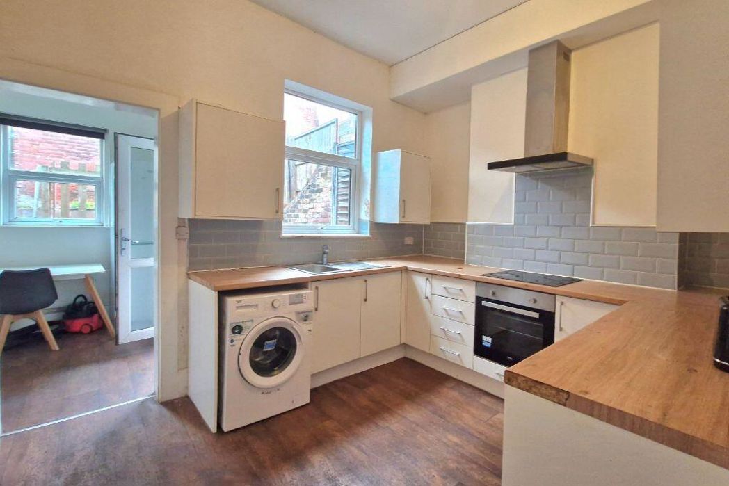 Property image 2 of 14