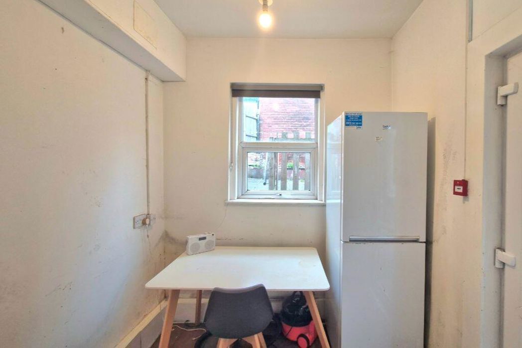 Property image 4 of 14