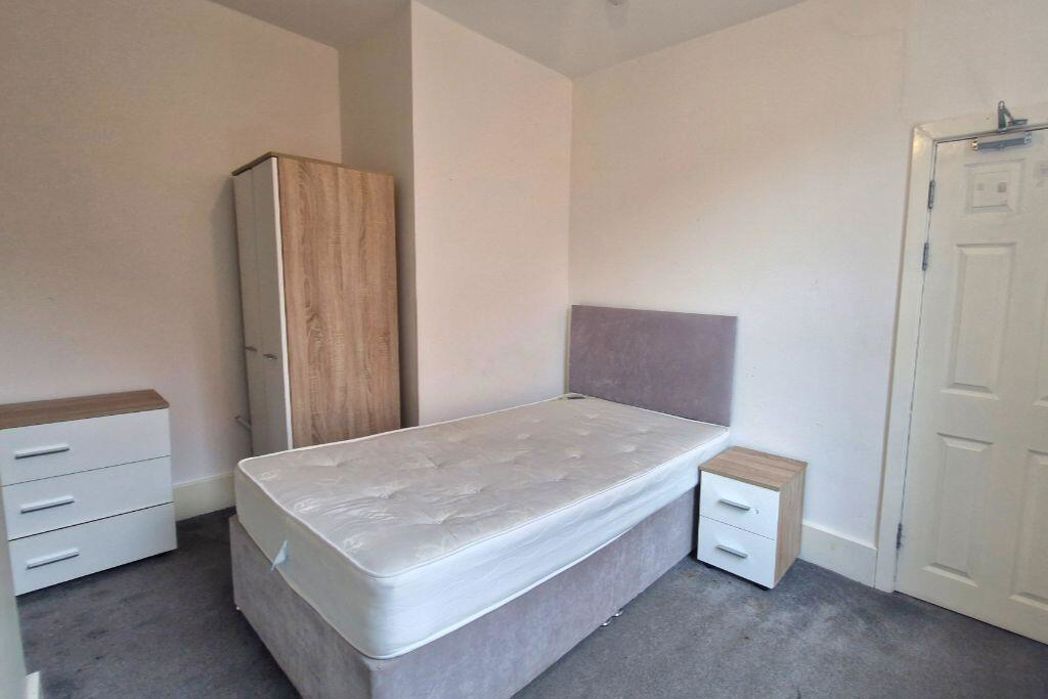 Property image 7 of 14