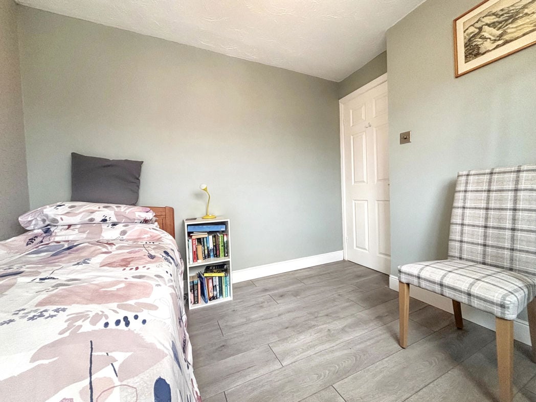 Property image 25 of 32