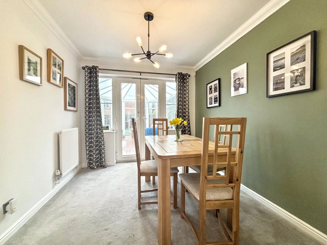 Property image 6 of 32