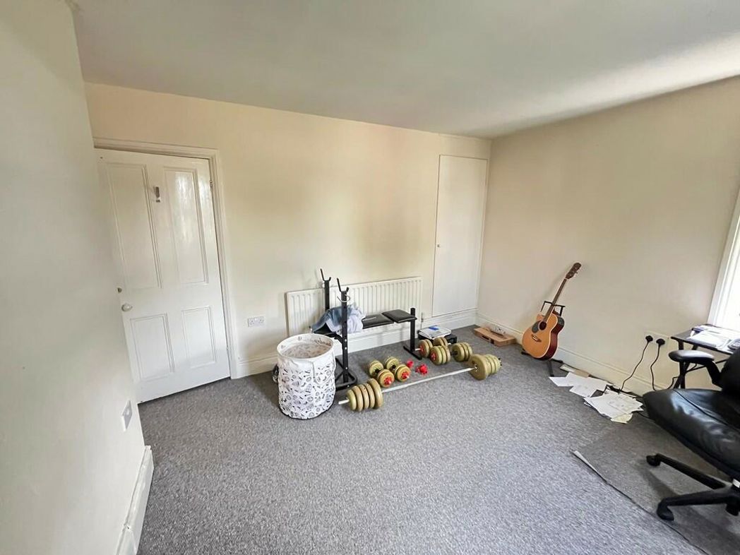 Property image 10 of 15