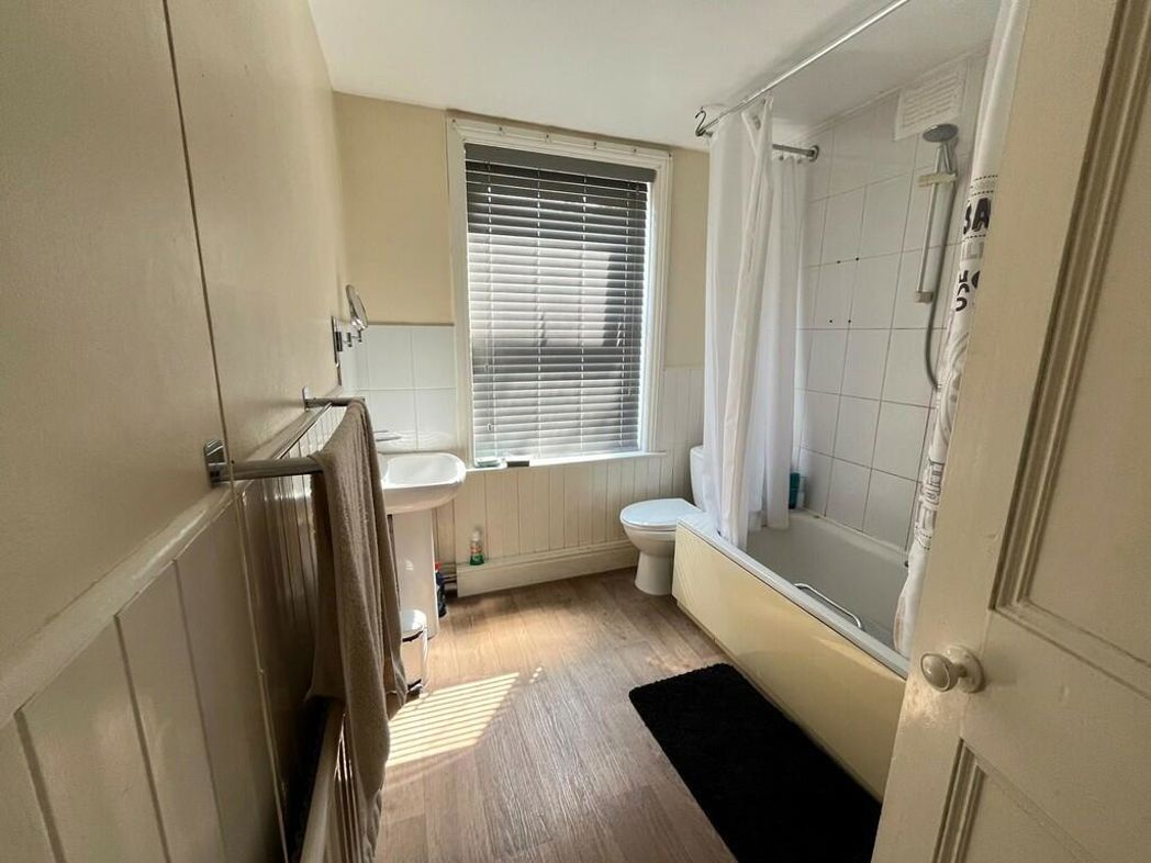 Property image 12 of 15