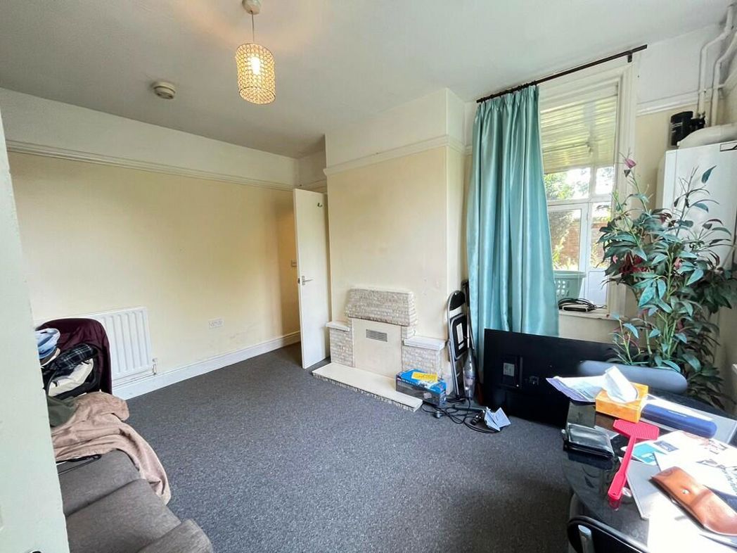Property image 4 of 15