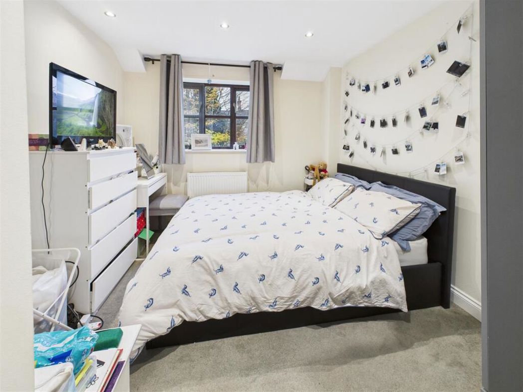 Property image 4 of 6