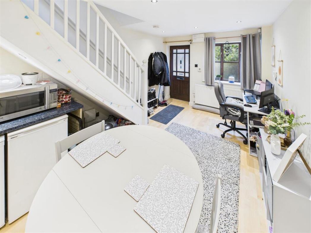 Property image 6 of 6
