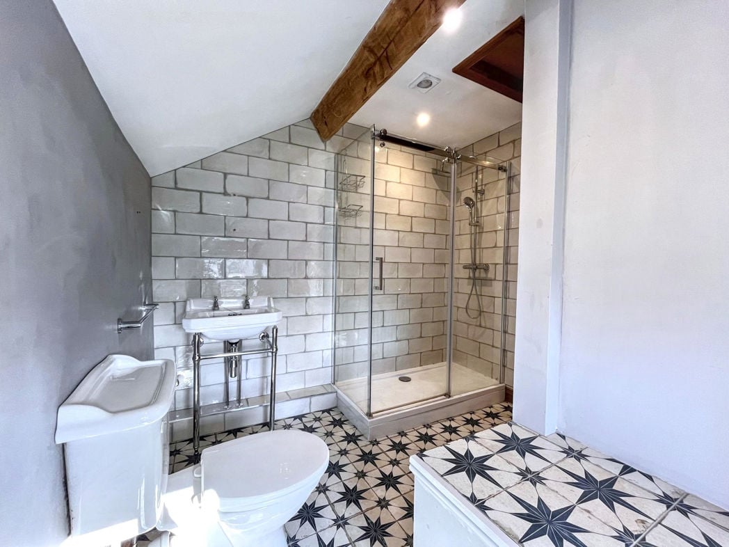 Property image 5 of 15