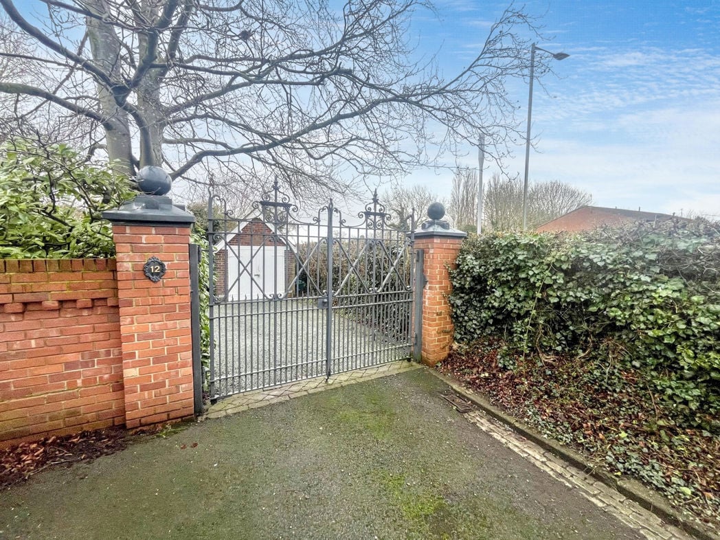 Property image 23 of 24