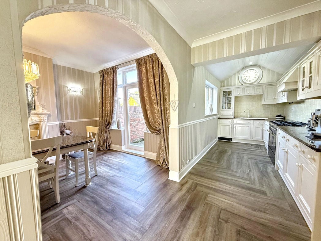 Property image 5 of 24