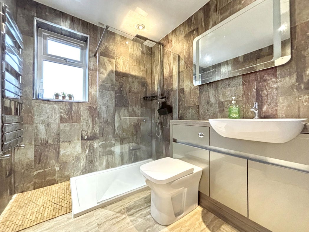 Property image 34 of 50