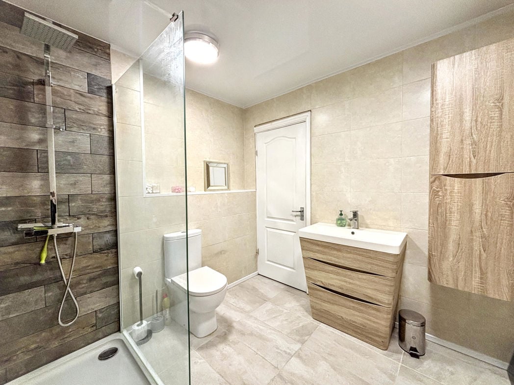 Property image 27 of 50
