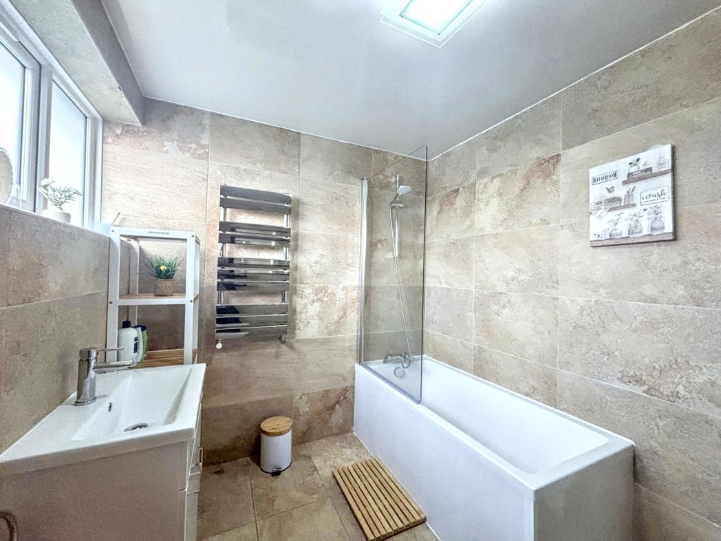 Property image 32 of 50