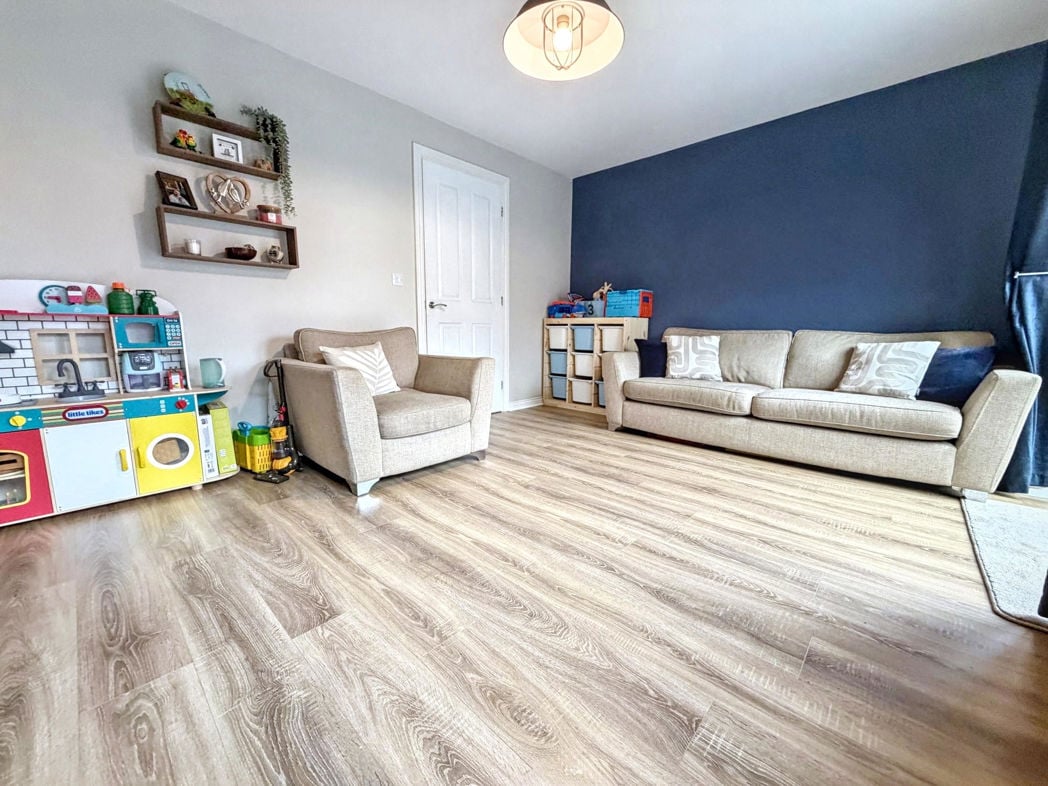 Property image 5 of 23