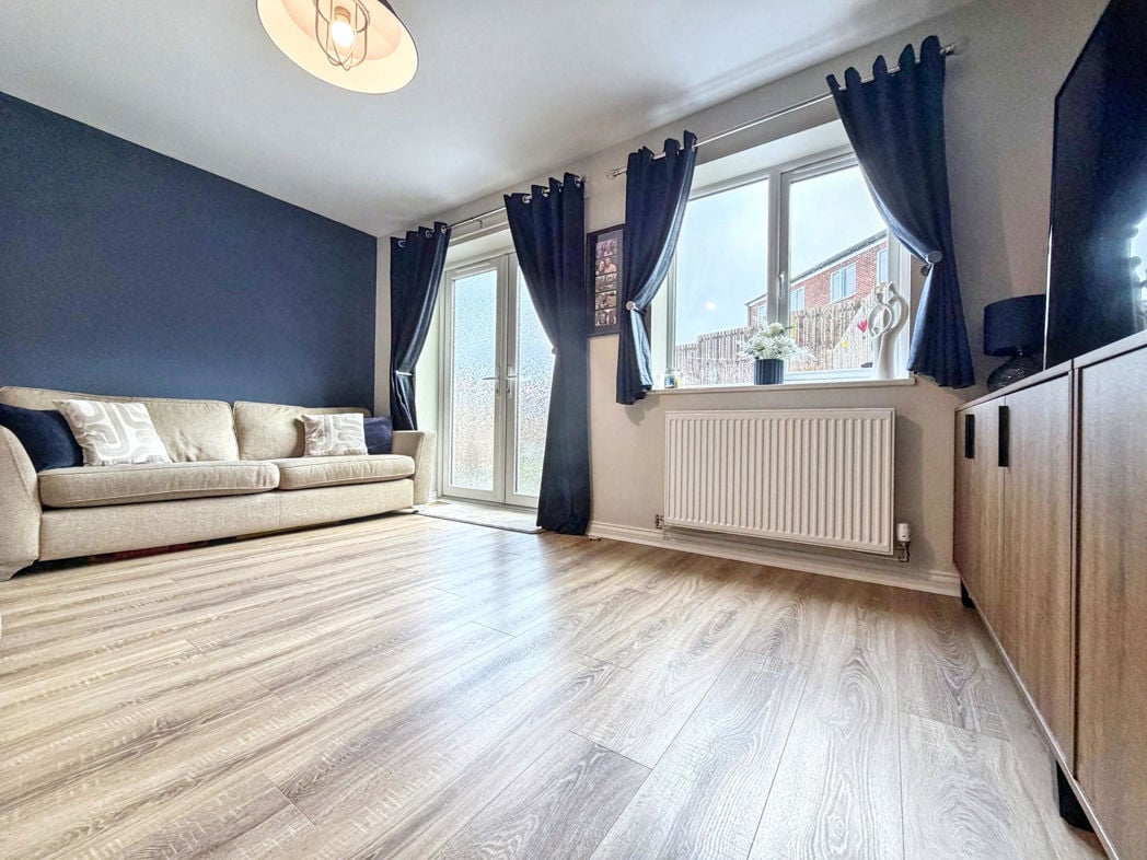 Property image 2 of 23