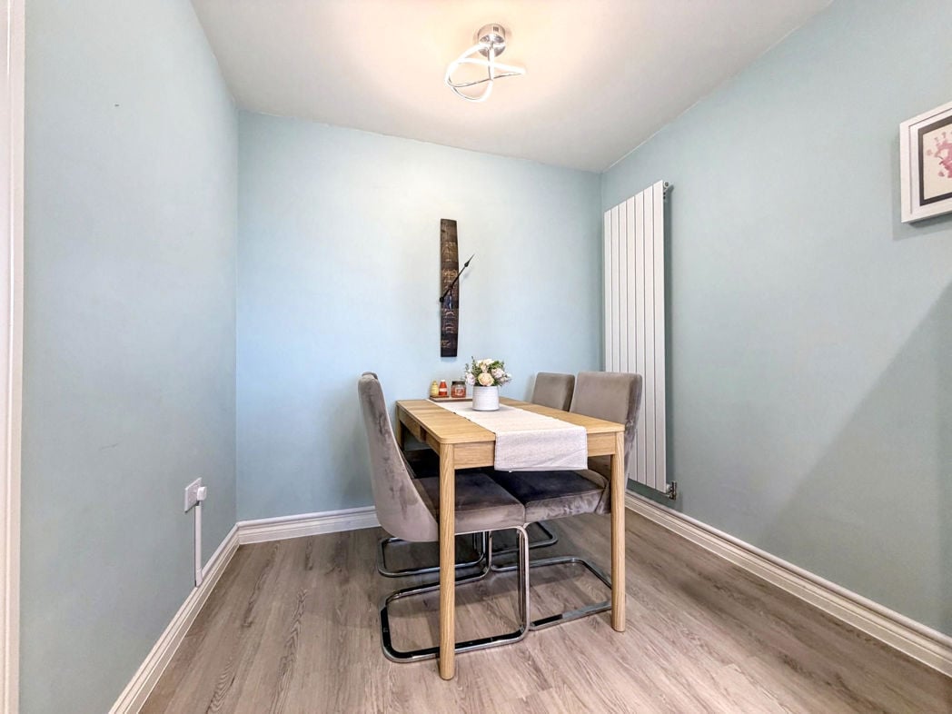 Property image 10 of 23