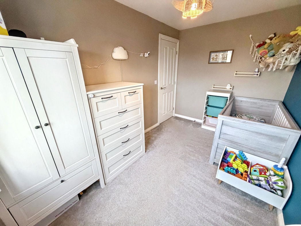 Property image 16 of 23