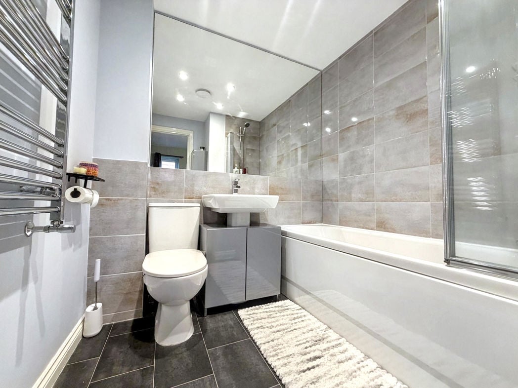 Property image 18 of 23
